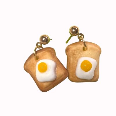 Toast met spiegelei oorbellen